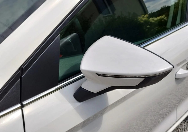 Seat Ibiza cena 49900 przebieg: 54000, rok produkcji 2017 z Sulejów małe 436